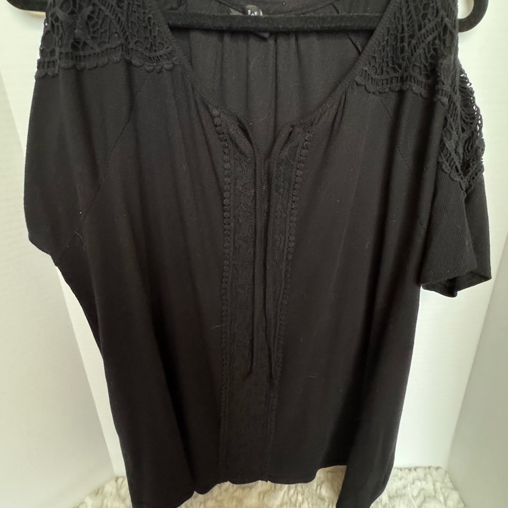 Elegant Black Lace Trim Women's Top